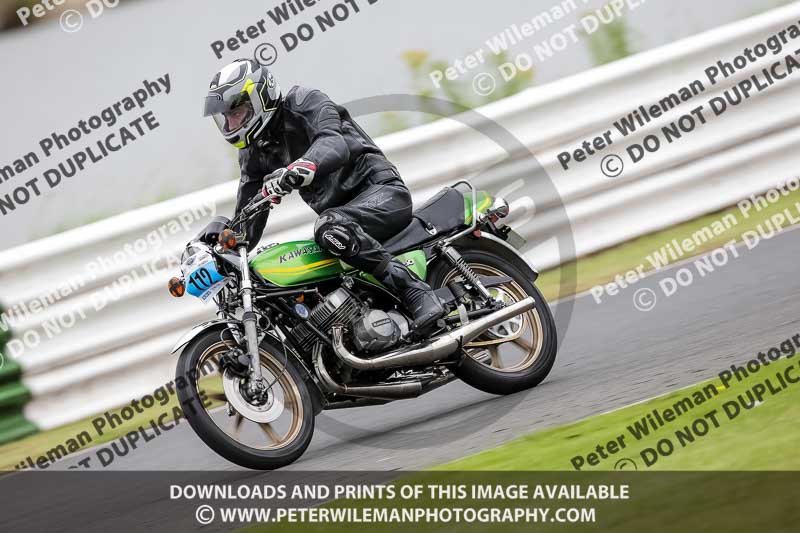 Vintage motorcycle club;eventdigitalimages;mallory park;mallory park trackday photographs;no limits trackdays;peter wileman photography;trackday digital images;trackday photos;vmcc festival 1000 bikes photographs